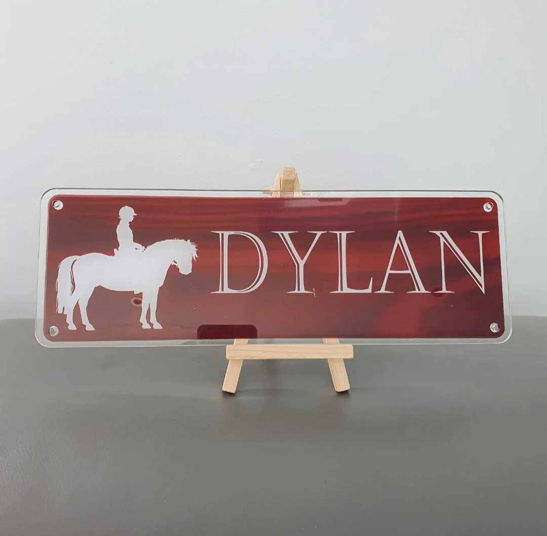 Dylan Design Dark Wood Style Background with White Text