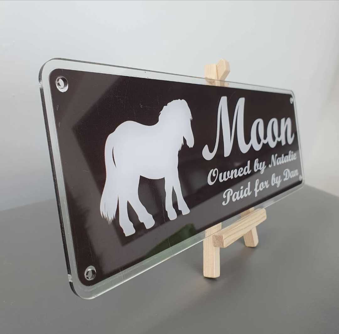 Moon Design Classic Black Background with White Text